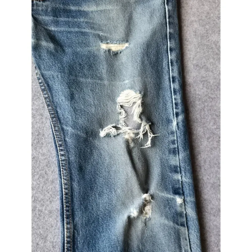 Levi's Men's 505 Jeans Distressed Med Wash Straight Leg Med Rise 34x30